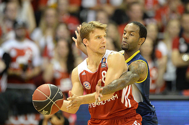 凸显了在战 凸显了在战